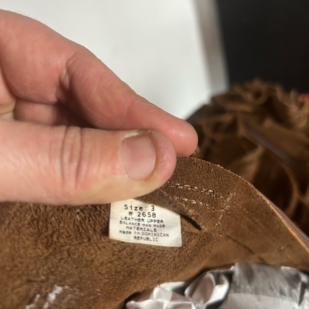 Minnetonka Fringe Moccasin Boots Size 3 - Picture 6 of 6